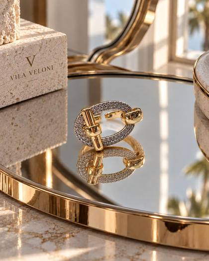 Vínculo Éclat Ring - Interlocking Links with Cubic Zirconia, 18k Gold Plated