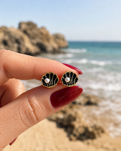 Black Seashell Earrings with Pearl, 925 Silver, and 18k Gold Plating