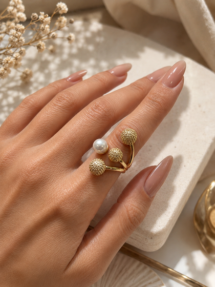 Abstract Pearl Ring